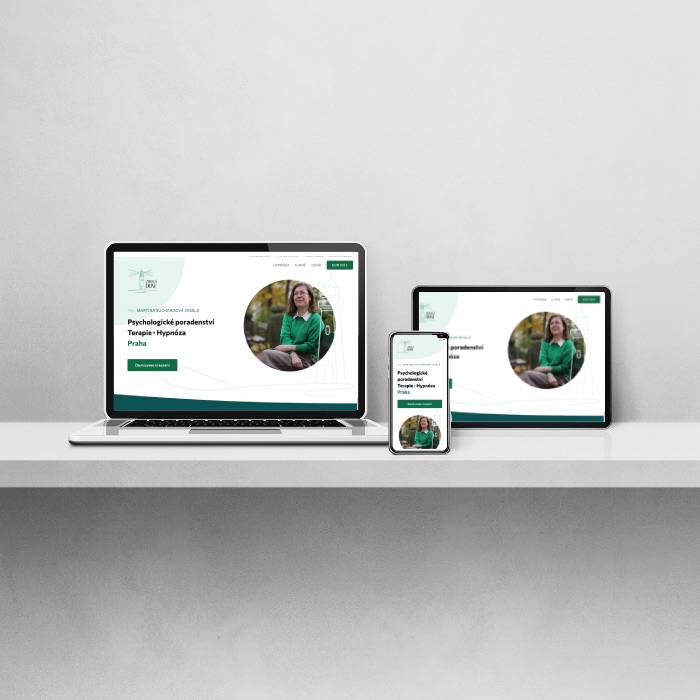 Electronic devices including laptop, tablet, and phone neatly arranged on a table, each showing the homepage of the Zdravá duše website.